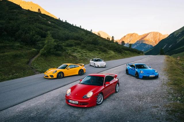 新款保時捷 911 GT3 & 911 GT3 旅行版雙星閃耀-有駕