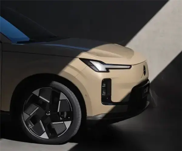 全新中型插混SUV！沃爾沃XC70官圖首發(fā)：8月開啟預(yù)售