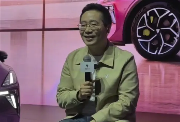 深藍董事長鄧承浩談隱藏式門把手：我們也受到了特斯拉的影響